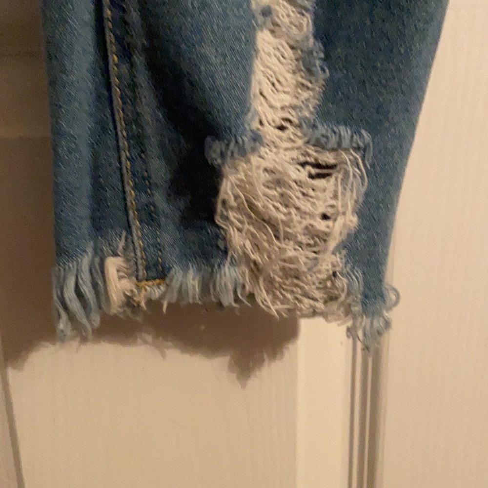 Hollister ripped jeans - Picture 4 of 4